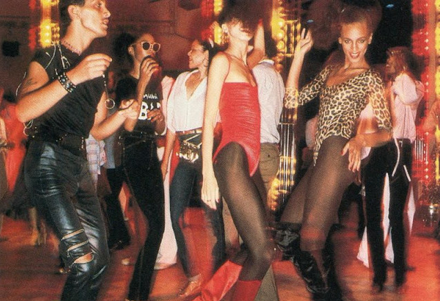 Stunning Photos Of Dancefloor Styles That Defined The S Disco Fashion Vintagepage Cafex