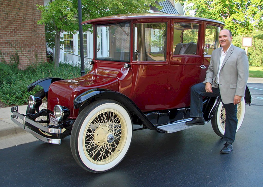 The 19071939 Anderson Detroit Electric cars represent one of the