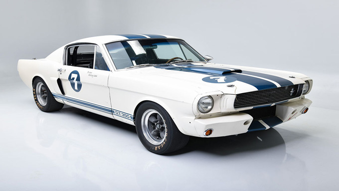 "Unveiling the Iconic Journey: Carroll Shelby, Sir Stirling Moss, and the Legendary 1966 GT350 Adventure"