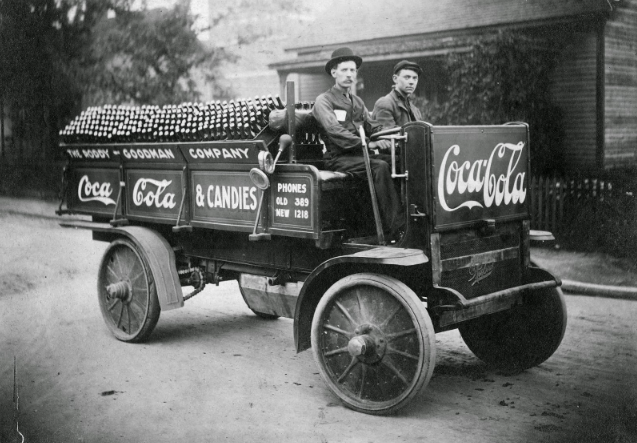 Vintage Photos of Coca-Cola Delivery Trucks From Between the 1900s and 1950s _ Vintage US