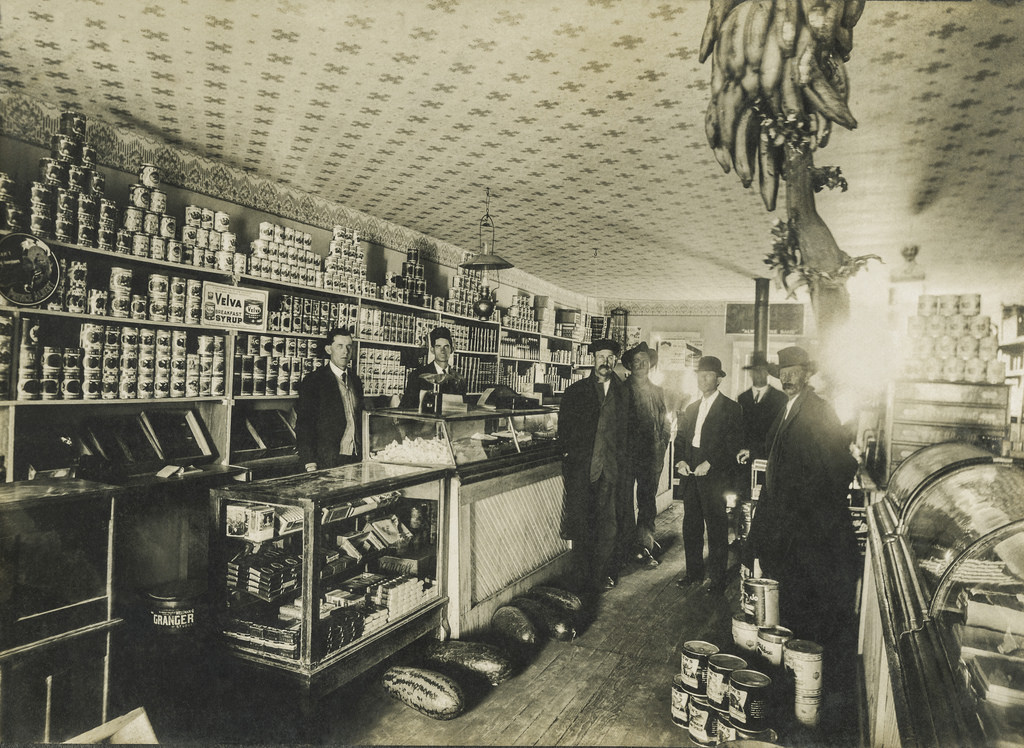 Rare Photos Show American Stores and Shops From the Early 20th Century ...