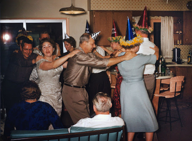 Interesting Candid Snapshots That Capture New Year S Eve Celebrations In The 1950s And 1960s