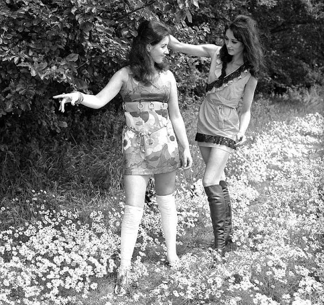 Cool Pics of Girls in Boots From the Late 1960s and 1970s _ Nostalgic US Treasures