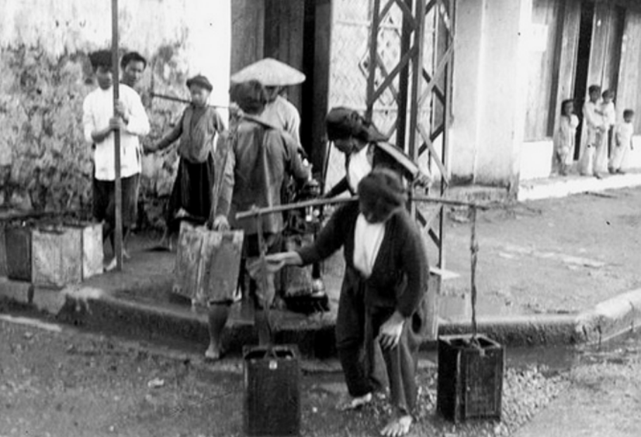 35 Bức Ảnh Cổ Điển Ghi Lại Cuộc Sống Hàng Ngày Ở Việt Nam Từ Những Năm 1920 Và 1930  _ GXNC