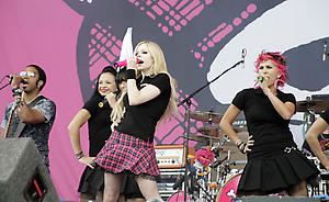 Malaysia deems Avril Lavigne ‘too sexy’