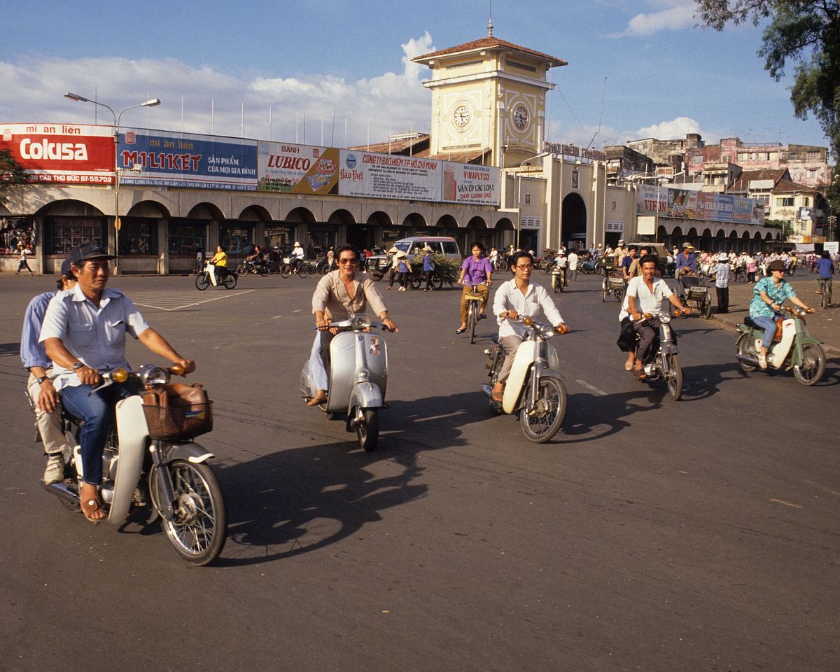 Bộ ảnh quý về đường phố Hà Nội, Sài Gòn năm 1989 qua ống kính của du khách người Đức _ Lối Cũ