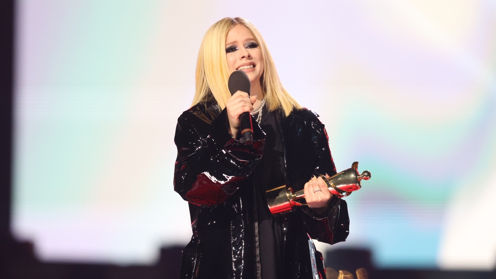 Avril Lavigne, Rick Mercer celebrated at Canada's Walk of Fame anniversary gala