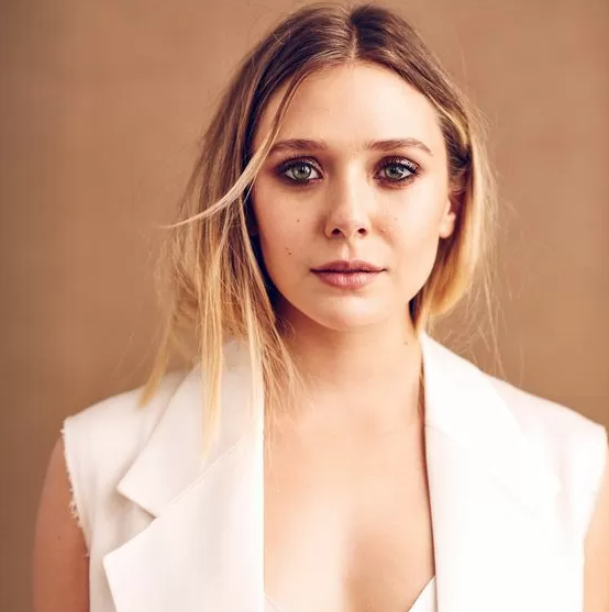 Top 15 Sexy Elizabeth Olsen Looks That Will Put Fire in Your Heart