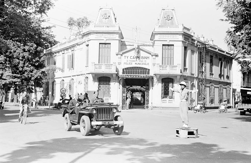 Một thời thanh nhã và lịch thiệp qua bộ ảnh hiếm về Hà Nội năm 1950 _ Lối Cũ