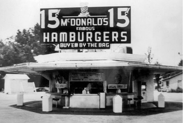 Here’s What The Very First McDonald’s Restaurant Looked Like!