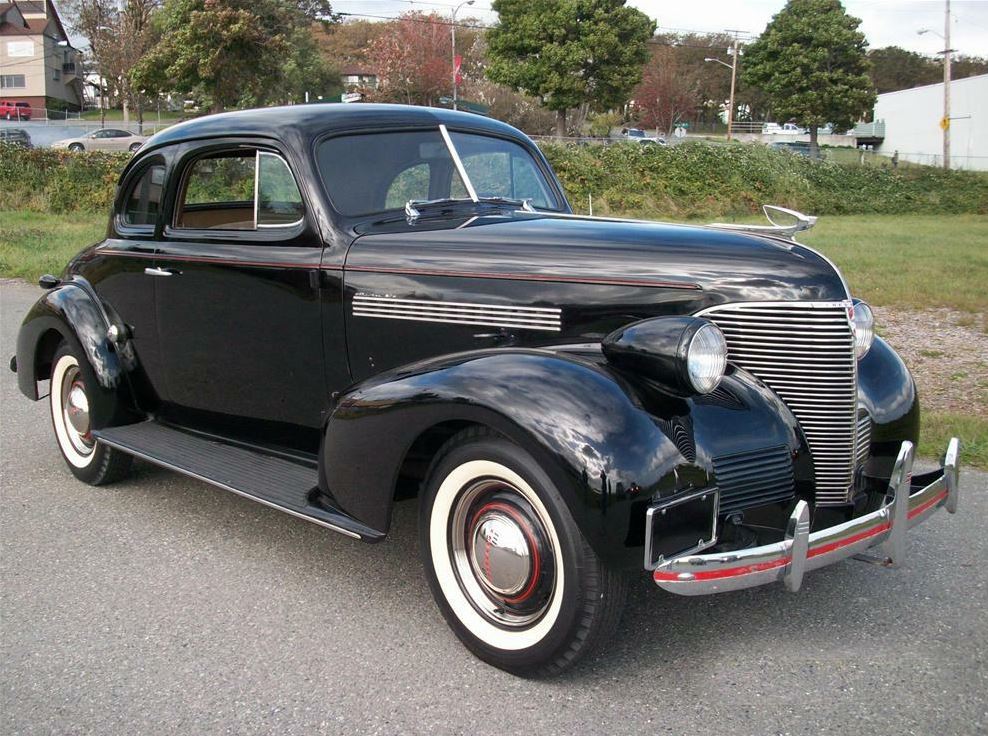 The exterior of the 1939 Chevy Coupe was characterized by its streamlined body and rounded fenders, which gave it a sense of speed and movement even when standing still. 