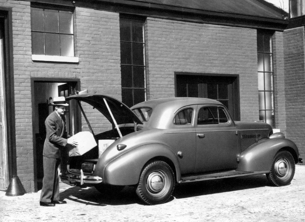 The 1939 Chevy Coupe was a part of Chevrolet's Master De Luxe and Special De Luxe series, which were introduced in the late 1930s. 