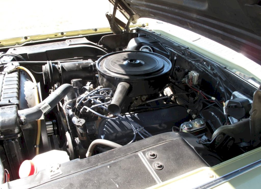 With its combination of a powerful V8 engine, smooth transmission, and advanced suspension system, the 1963 Cadillac Series 62 offered a stable and composed ride even at high speeds. 