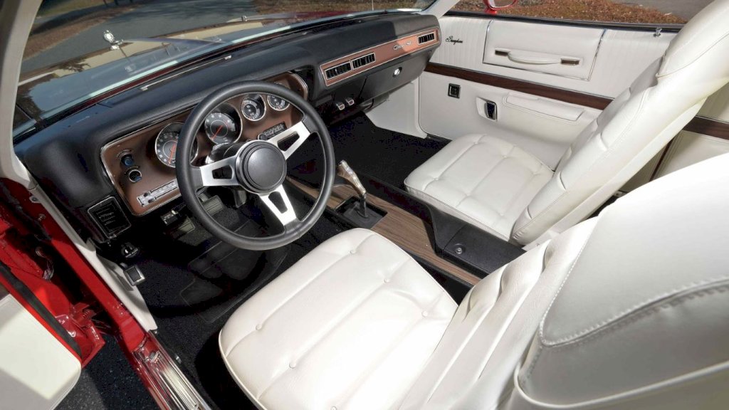Inside the 1973 Charger, the interior was updated with new materials and improved ergonomics.