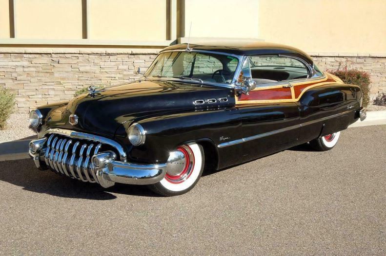  One such vehicle is the 1950 Buick Super 8, a classic automobile that epitomizes the elegance and luxury of the post-WWII era. 