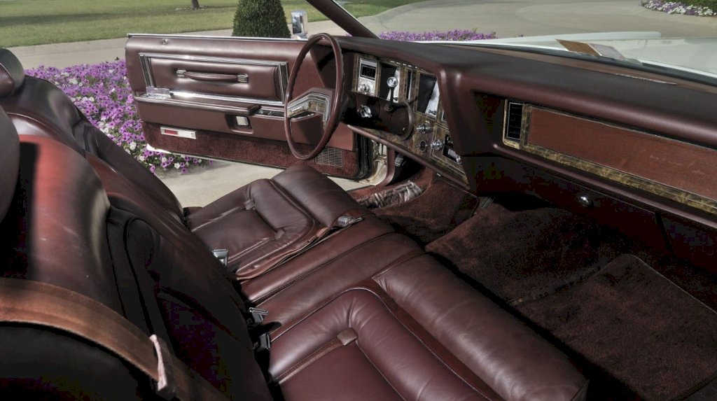  The interior was similarly opulent, with color-matched leather upholstery, genuine wood trim, and a host of additional amenities. 