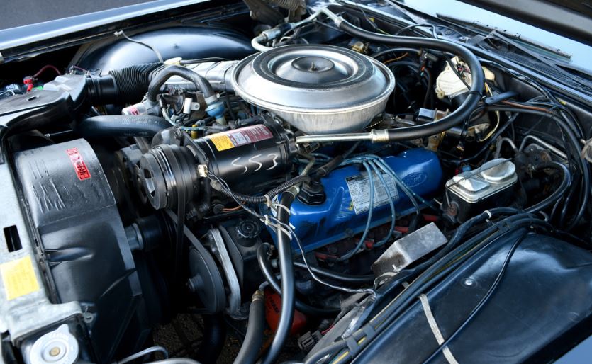 Under the hood, the car is powered by a choice of two V8 engines: a 6.6-liter (400 cubic inches) or a 7.5-liter (460 cubic inches) unit.