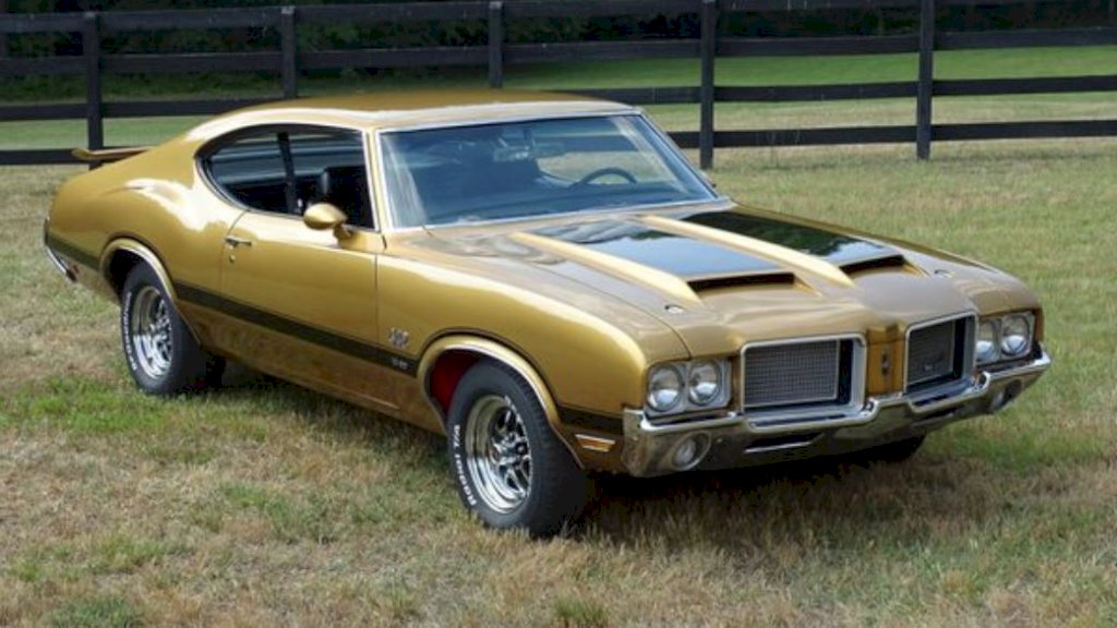 The Oldsmobile 442, first introduced in 1964, was a high-performance muscle car produced by the Oldsmobile division of General Motors.