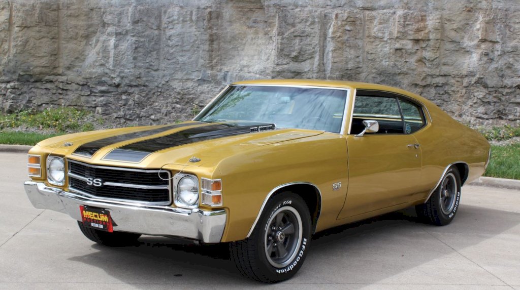 With relatively low production numbers, particularly for the 454LS5-equipped models, the 1971 Chevelle SS is a rare find in today's classic car market.