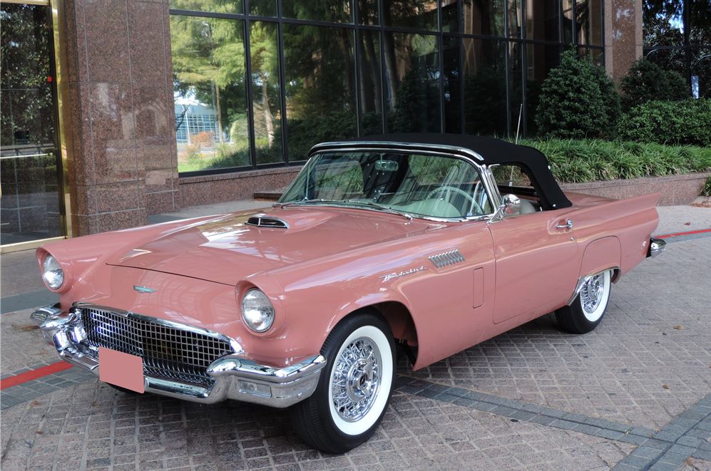 the 1957 Thunderbird was capable of brisk acceleration and a top speed in excess of 120 miles per hour, making it a true performance car of itstime.