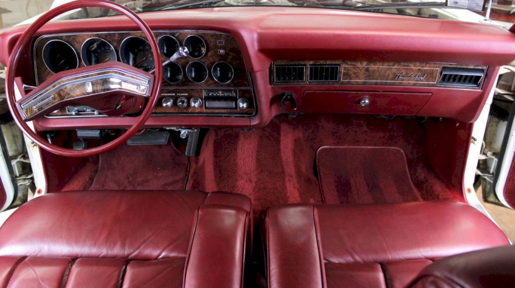 Inside, the 1979 Thunderbird offered a comfortable and luxurious cabin, with ample seating for up to six passengers.