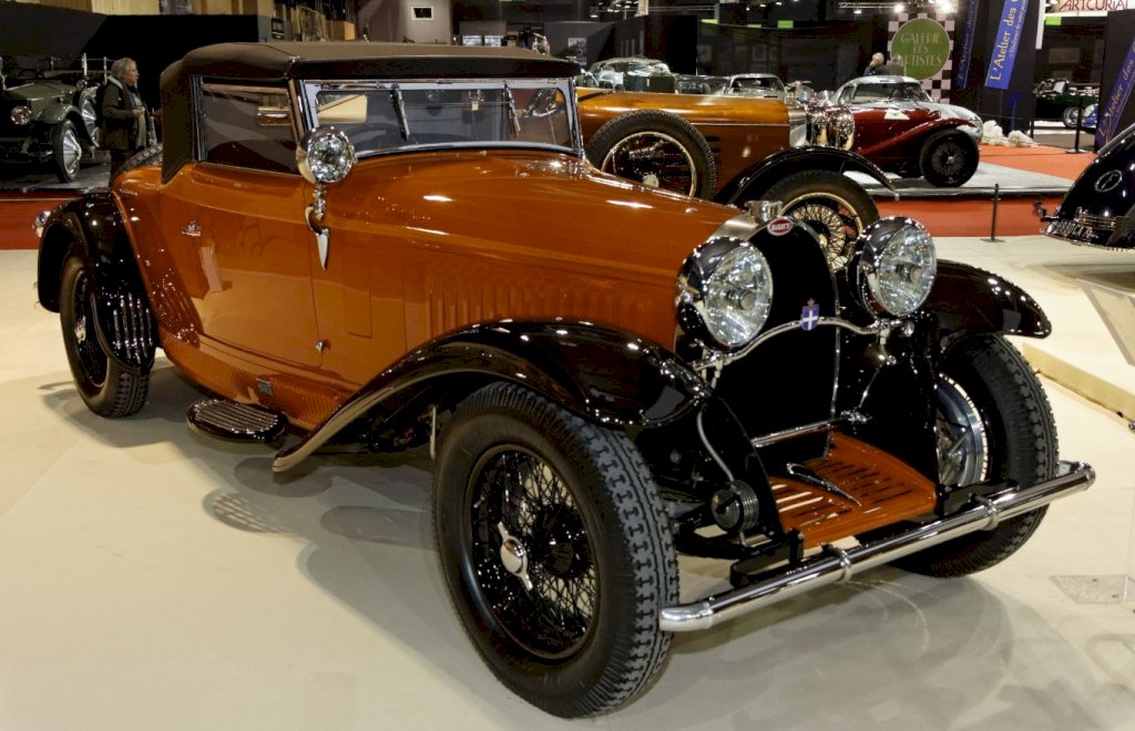 1930-1933-Bugatti-Type-46-Super-Sport