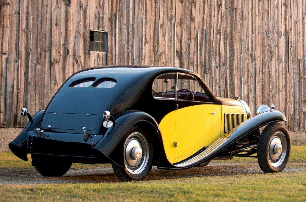 1930-1933-Bugatti-Type-46-Super-Sport