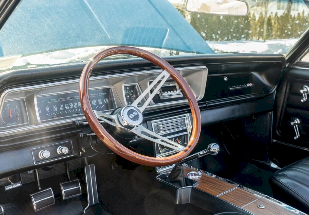 1966-Chevrolet-Impala-SS